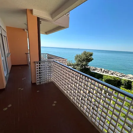 Colazione Sul Mare Apartmán *